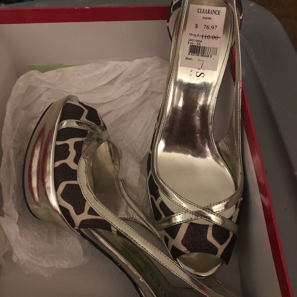 NWT Guess giraffe print heels - Picture 4 of 4